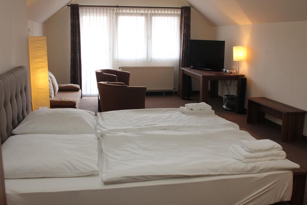Hotel Restaurant Graber Wolfshagen  Bagian luar foto