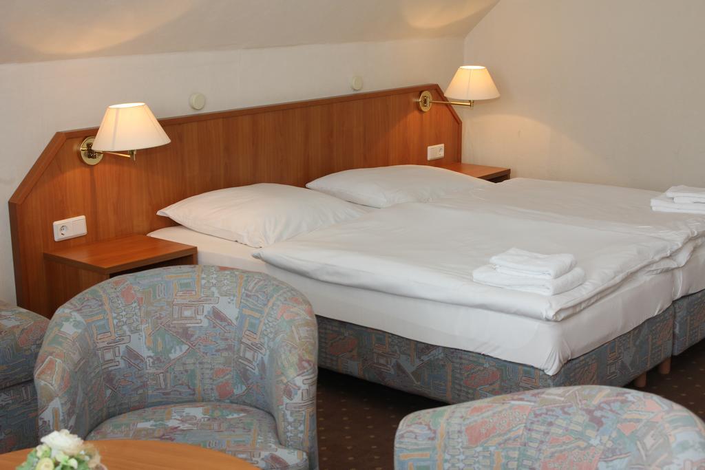 Hotel Restaurant Graber Wolfshagen  Bagian luar foto